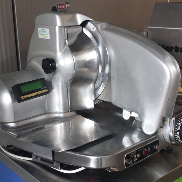 Mooie Berkel 834 met weegschaal.